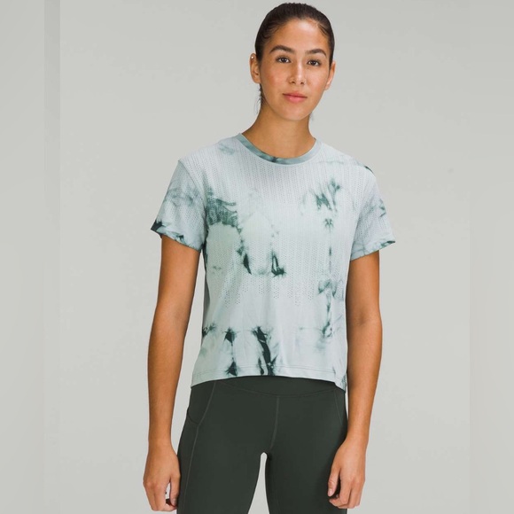 🍋 Lululemon Train to Be Shirt - Rain Stripe Marble Dye Tidewater Teal - Sz 10 - Picture 1 of 11